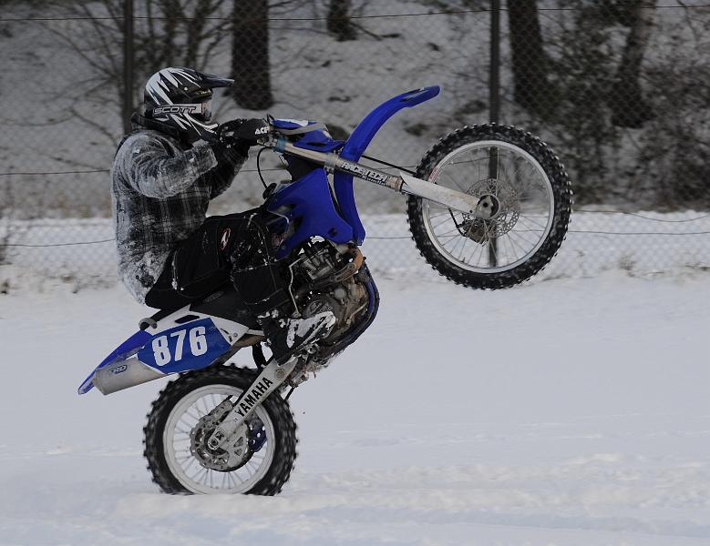 JOF_4623 Jonas wheelie.jpg